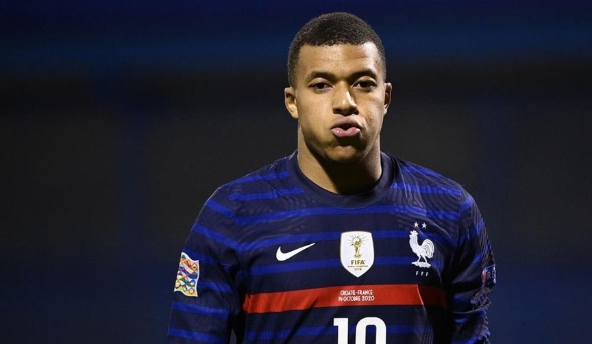 Kylian Mbappe được trao số 10